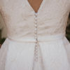 Detalles vestido novia brocado espalda
